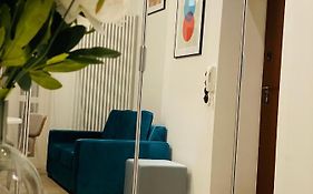 1 Syp, Kawa Vertuo, Kosmetyki Ada, 3 Min Metro Wilenska, By Visitwarsaw Apartments